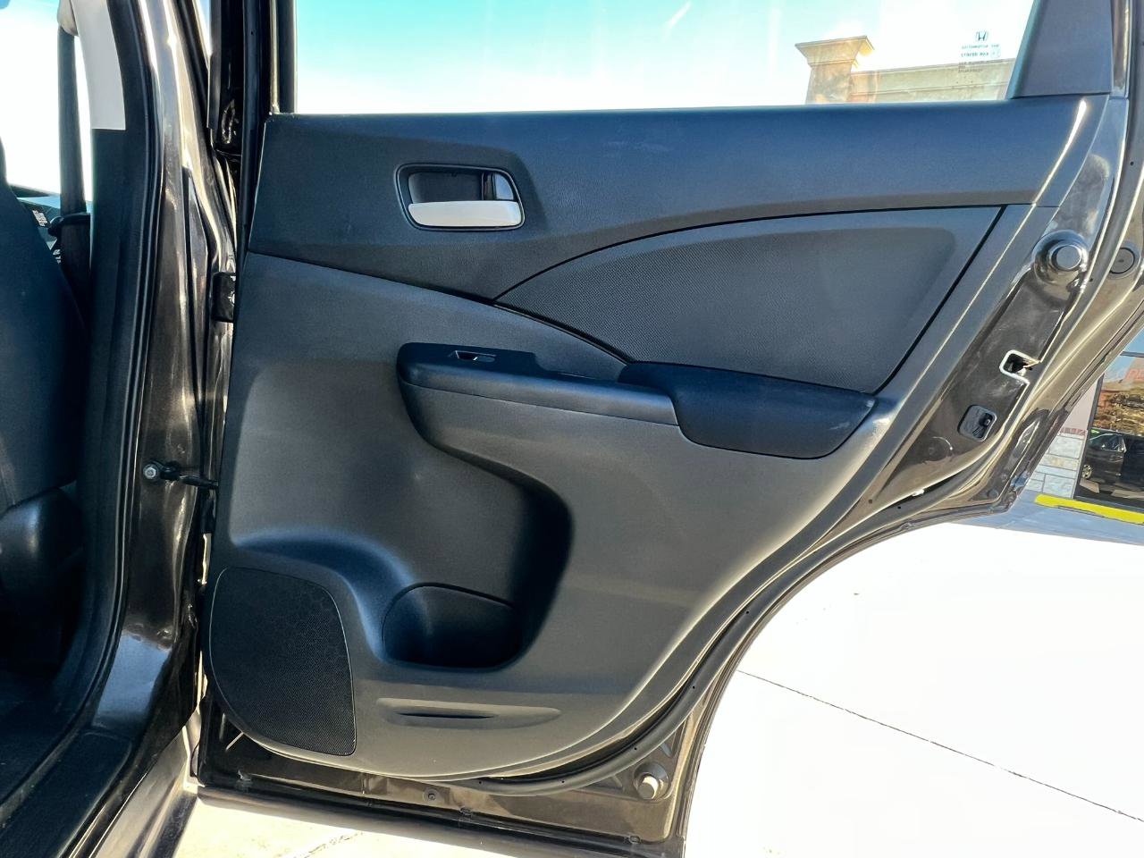 Used 2015 Honda CR-V LX image 29