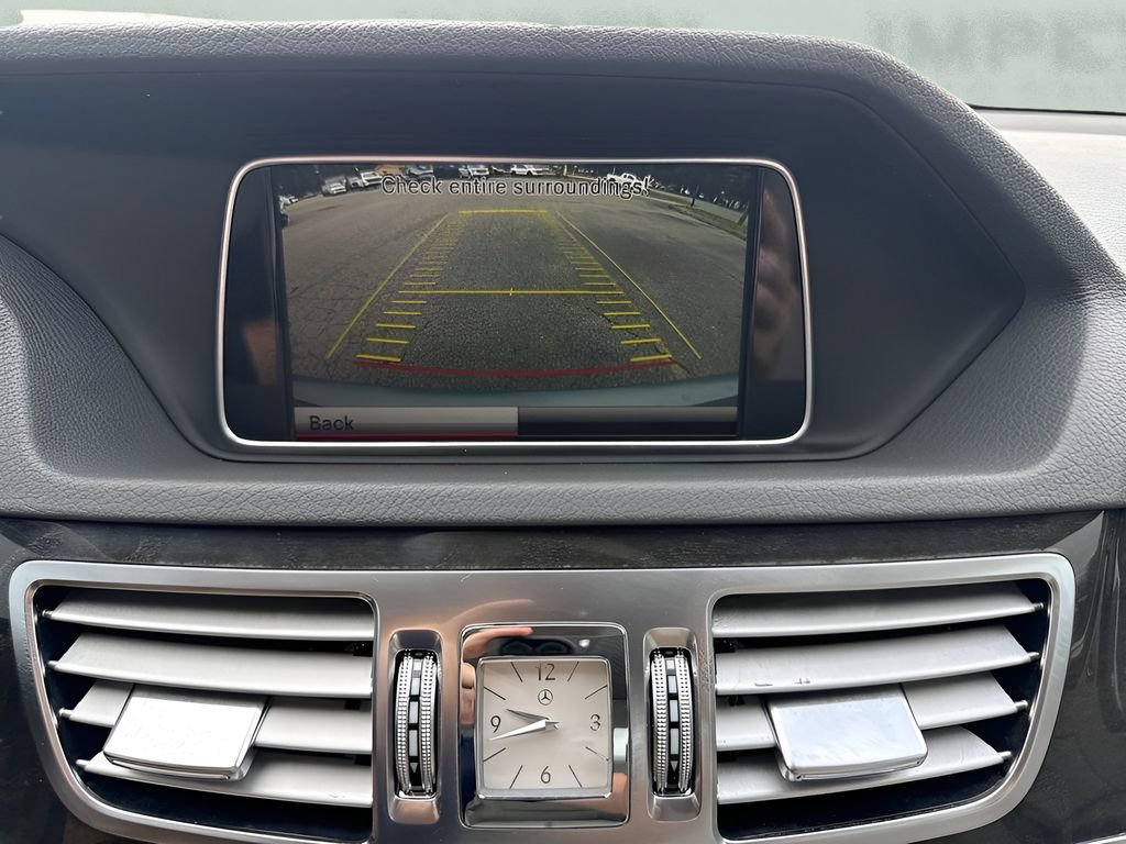 Used 2014 Mercedes-Benz E 250 BlueTEC Sedan image 23