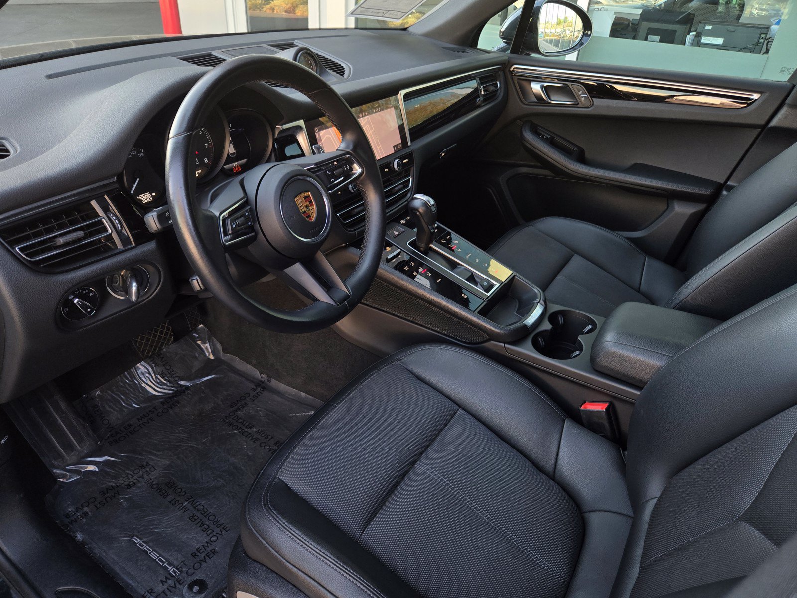 Used 2022 Porsche Macan AWD/4WD image 8