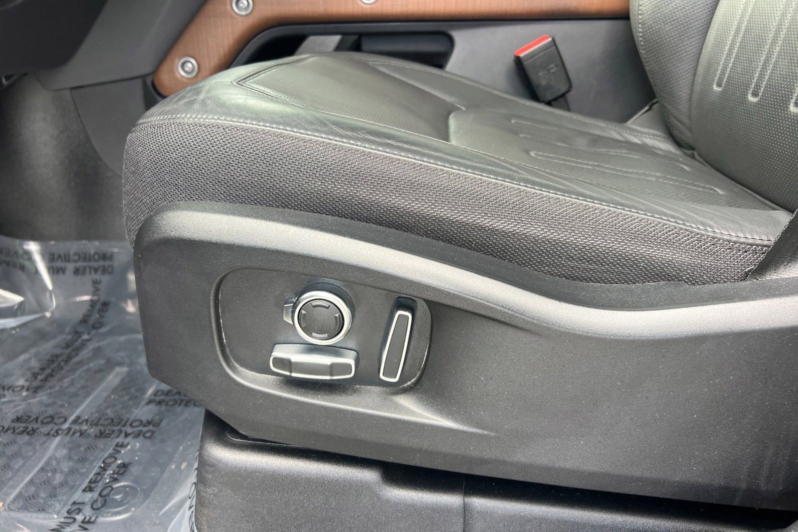 Certified 2023 Land Rover Defender 130 X image 17