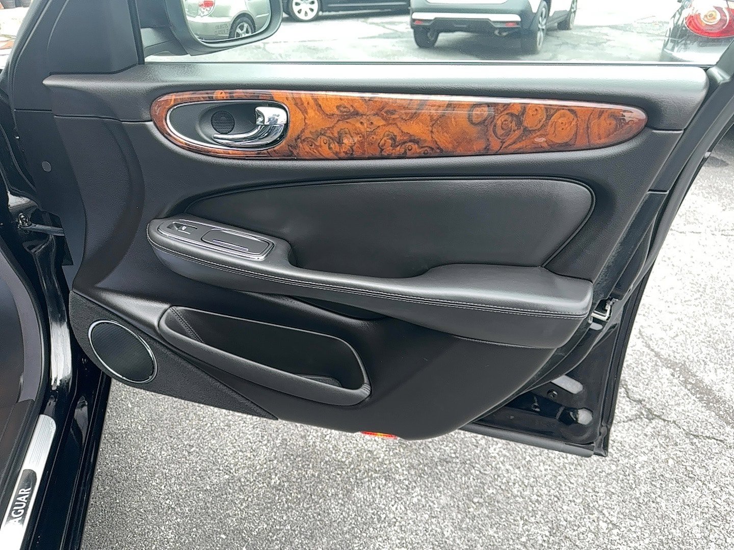Used 2008 Jaguar XJ8 RWD image 21