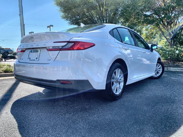 Used 2026 Toyota Camry LE w/ Convenience Package FWD image 8