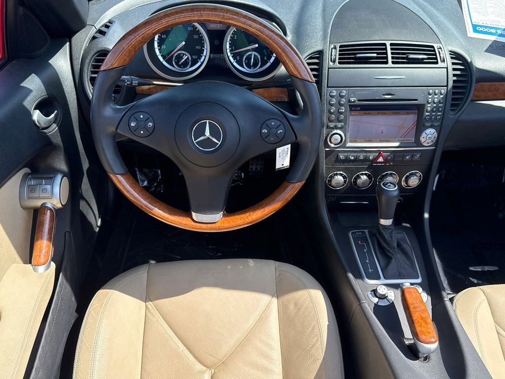 Used 2010 Mercedes-Benz SLK 350 image 17