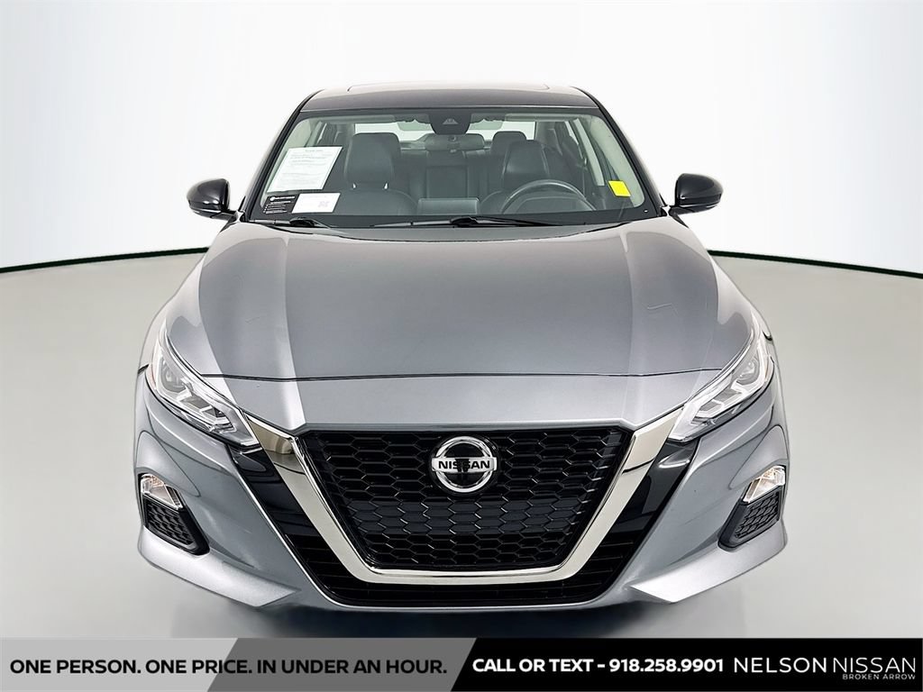 Certified 2020 Nissan Altima 2.5 SR w/ Premium Package FWD image 2