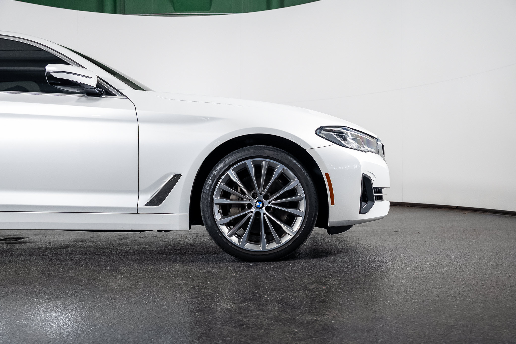 Used 2021 BMW 540i xDrive w/ Premium Package AWD/4WD image 33