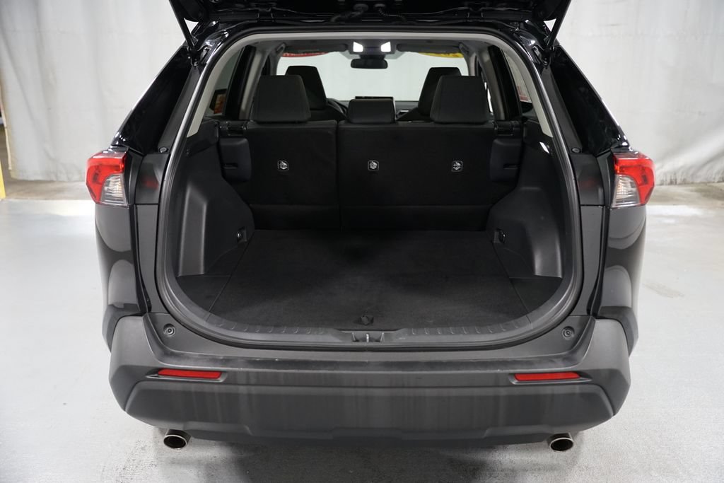 Certified 2024 Toyota RAV4 LE FWD image 32