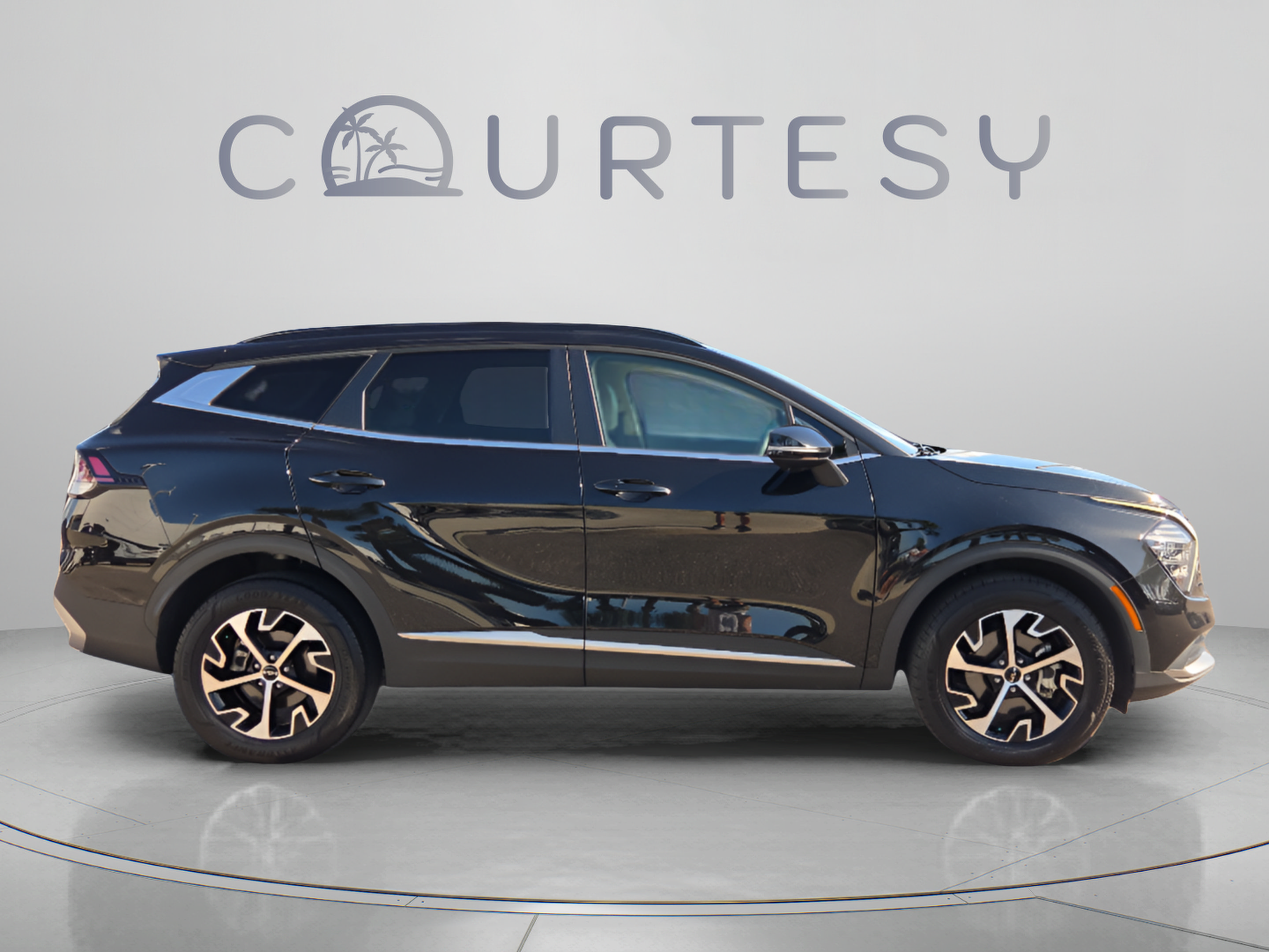 Used 2025 Kia Sportage EX w/ EX Premium Package AWD/4WD image 5