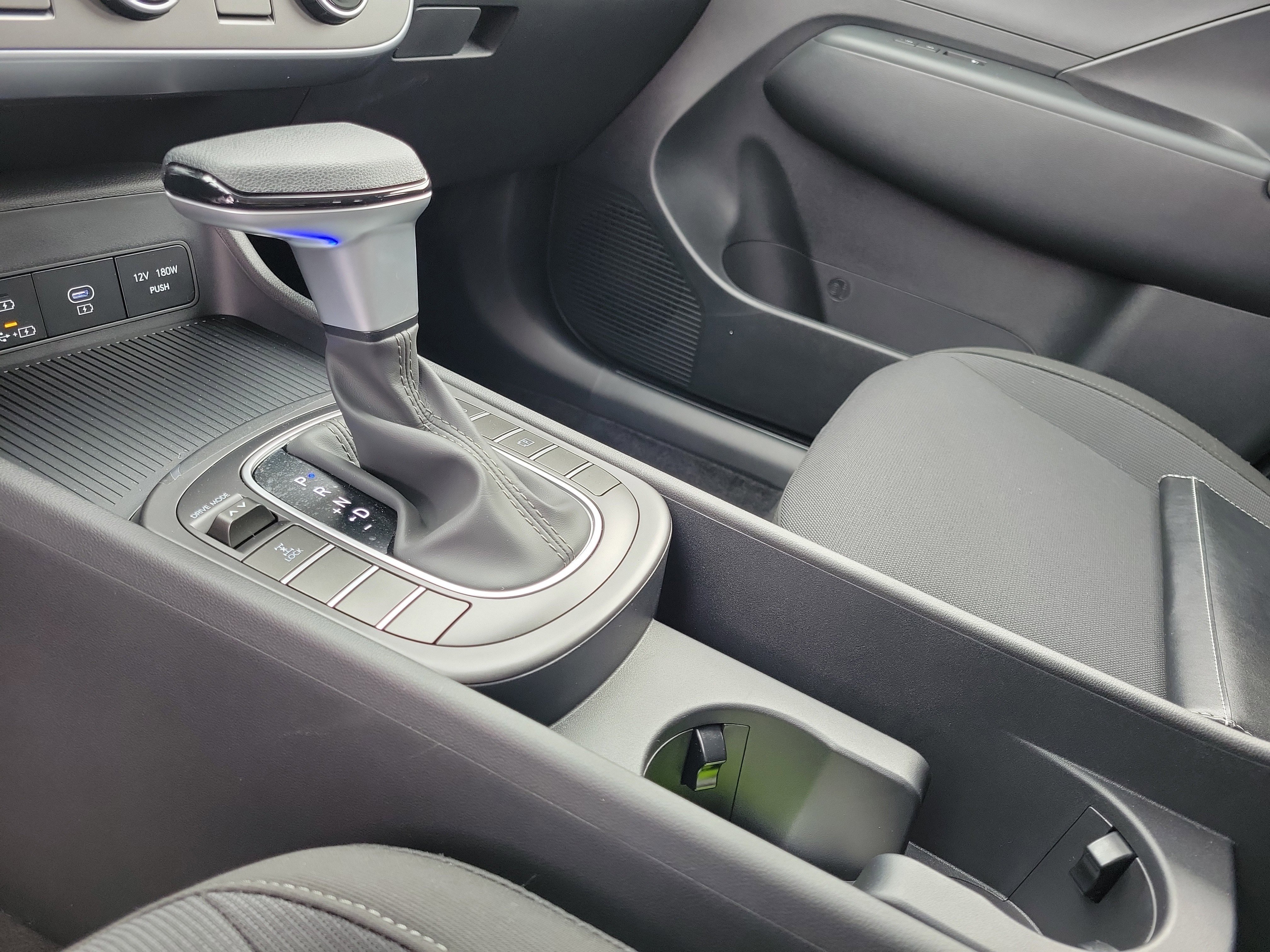 New 2026 Hyundai Kona SE image 29