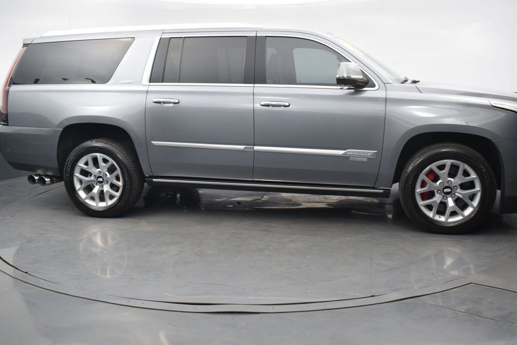 Used 2019 Cadillac Escalade ESV Platinum AWD/4WD image 7