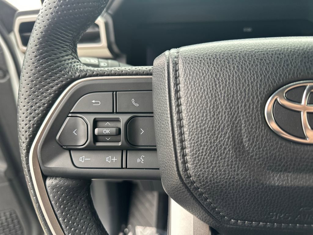 Used 2024 Toyota Tacoma TRD Off-Road image 19