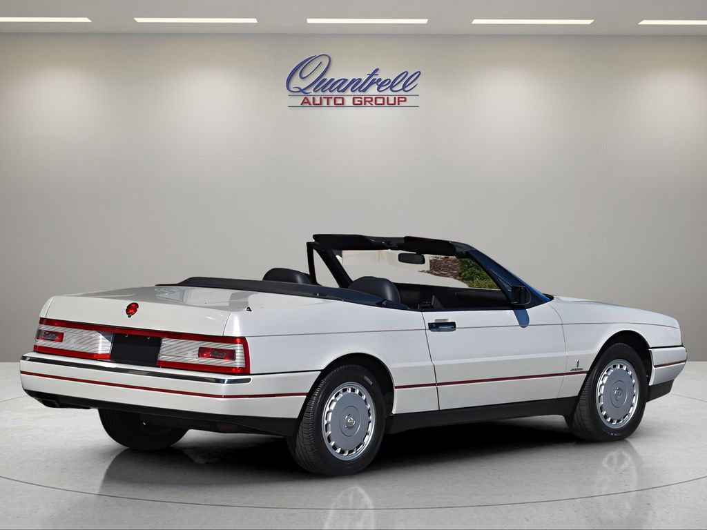 Used 1990 Cadillac Allante Base FWD image 4