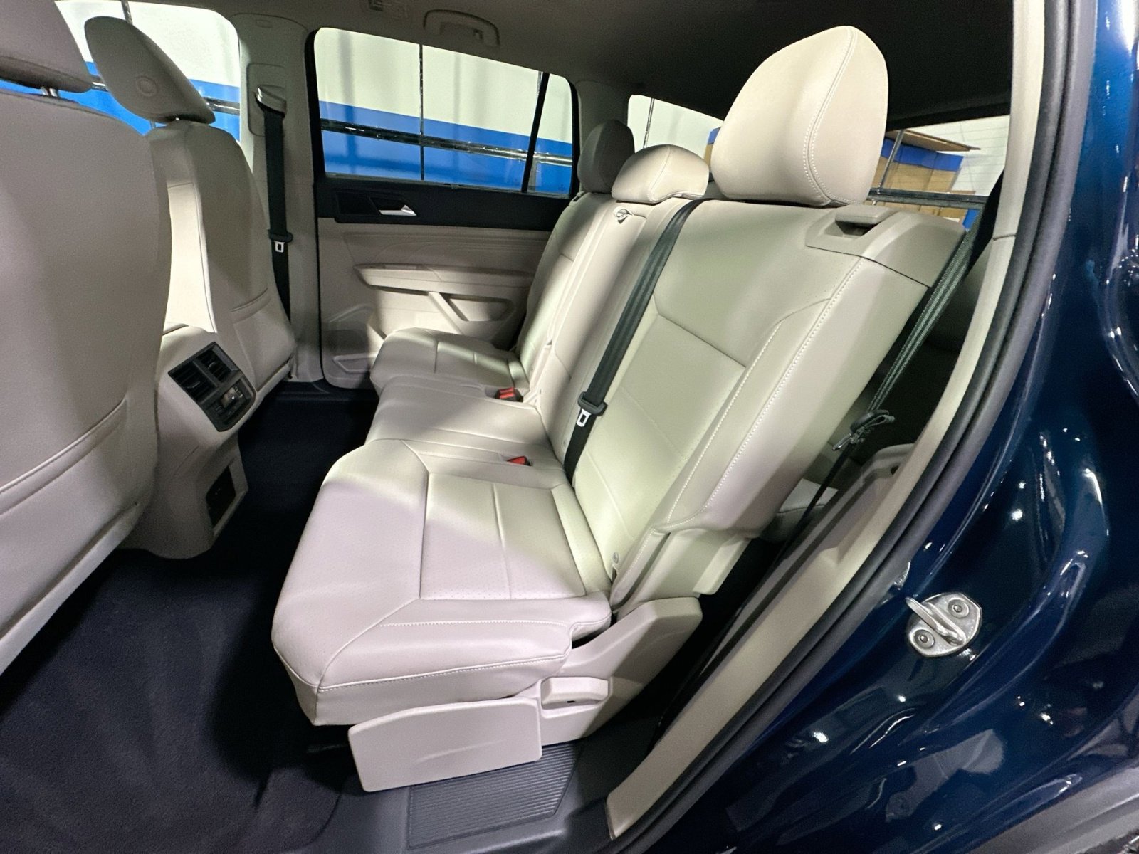 Used 2023 Volkswagen Atlas SE w/ Panoramic Sunroof Package image 32