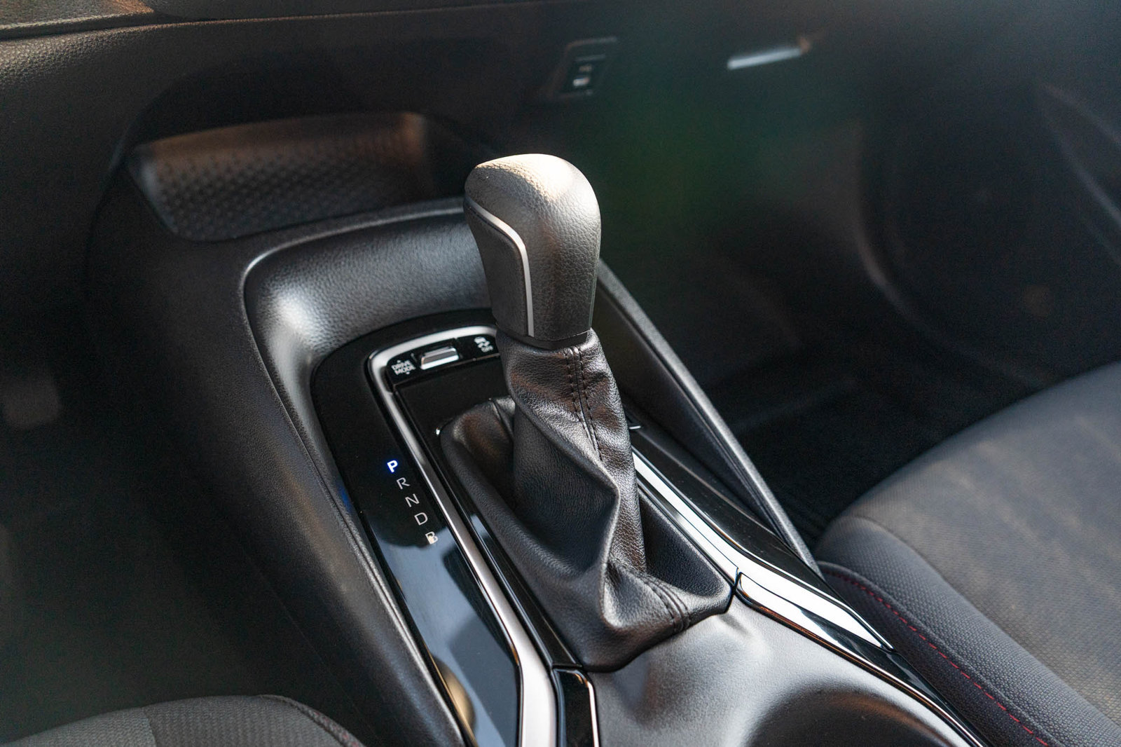 Certified 2025 Toyota Corolla SE FWD image 23