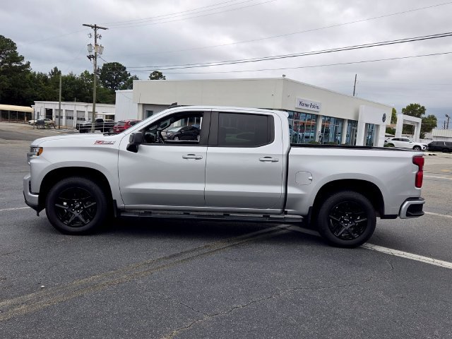 Used 2022 Chevrolet Silverado 1500 RST w/ LPO, Blackout Package AWD/4WD image 4