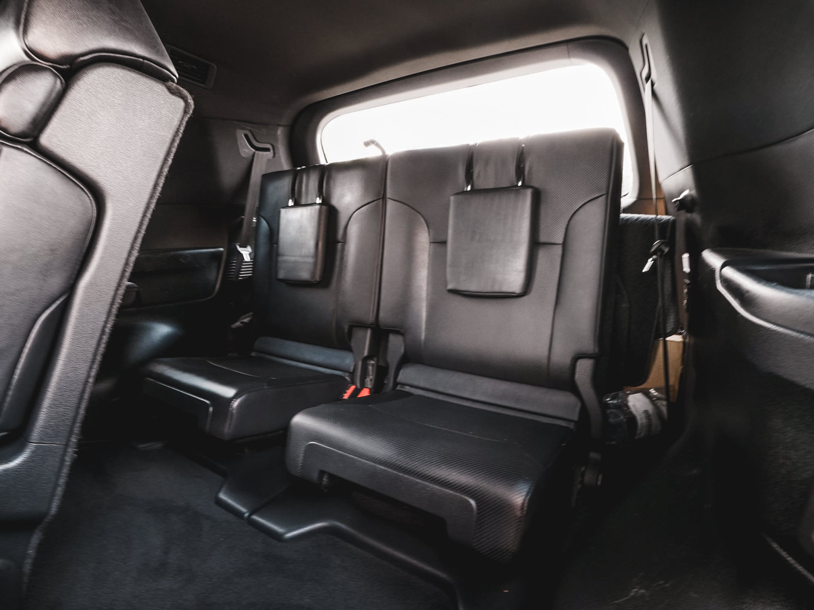 Used 2022 Lexus LX 600 4WD w/ Appearance Package image 33