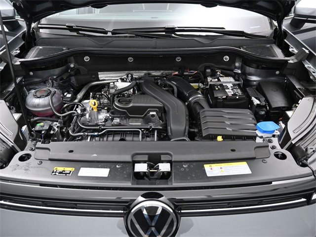 New 2026 Volkswagen Taos SE image 15