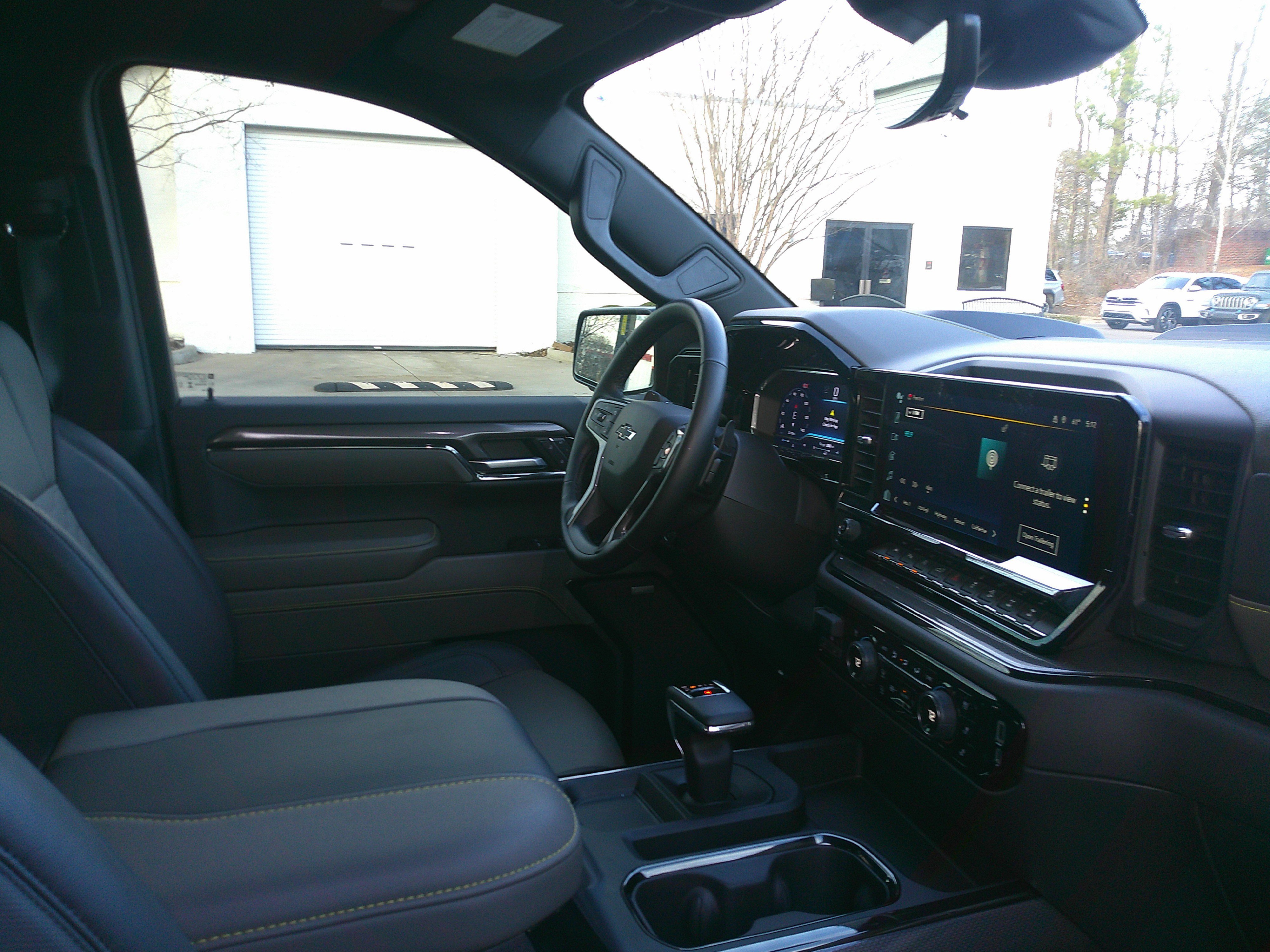 Used 2024 Chevrolet Silverado 1500 ZR2 w/ Technology Package image 34