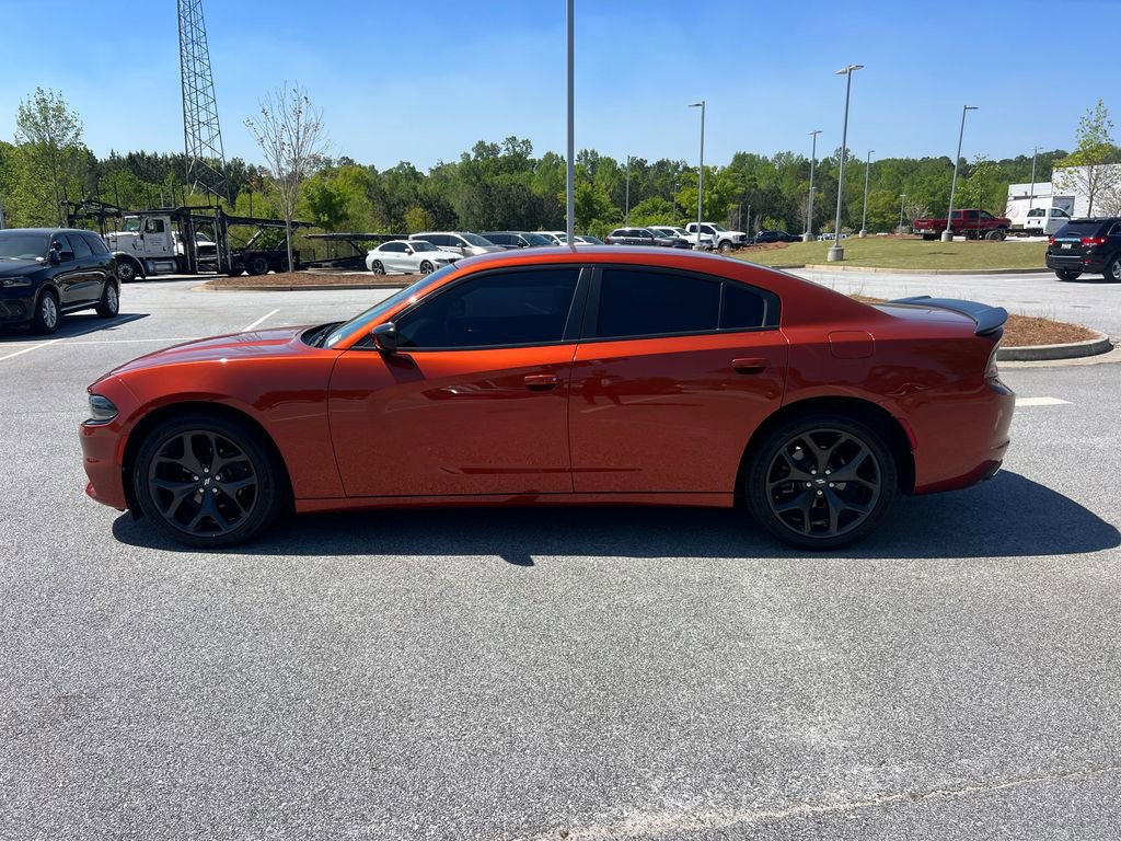 Used 2020 Dodge Charger SXT w/ Blacktop Package image 4
