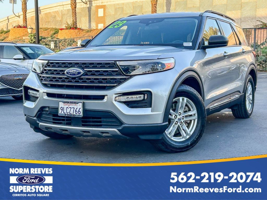 Used 2023 Ford Explorer XLT w/ Equipment Group 202A RWD image 1