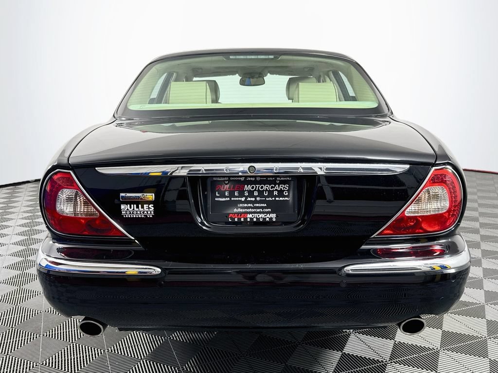 Used 2005 Jaguar XJ8 RWD image 6