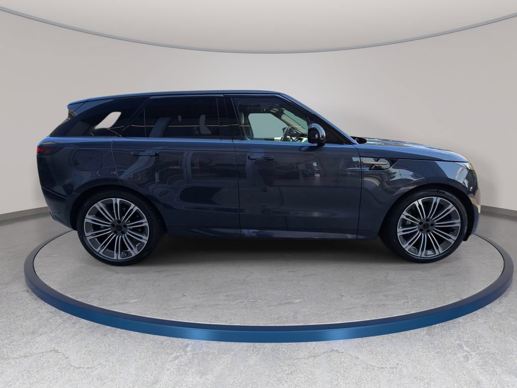 New 2026 Land Rover Range Rover Sport Dynamic SE AWD/4WD image 4