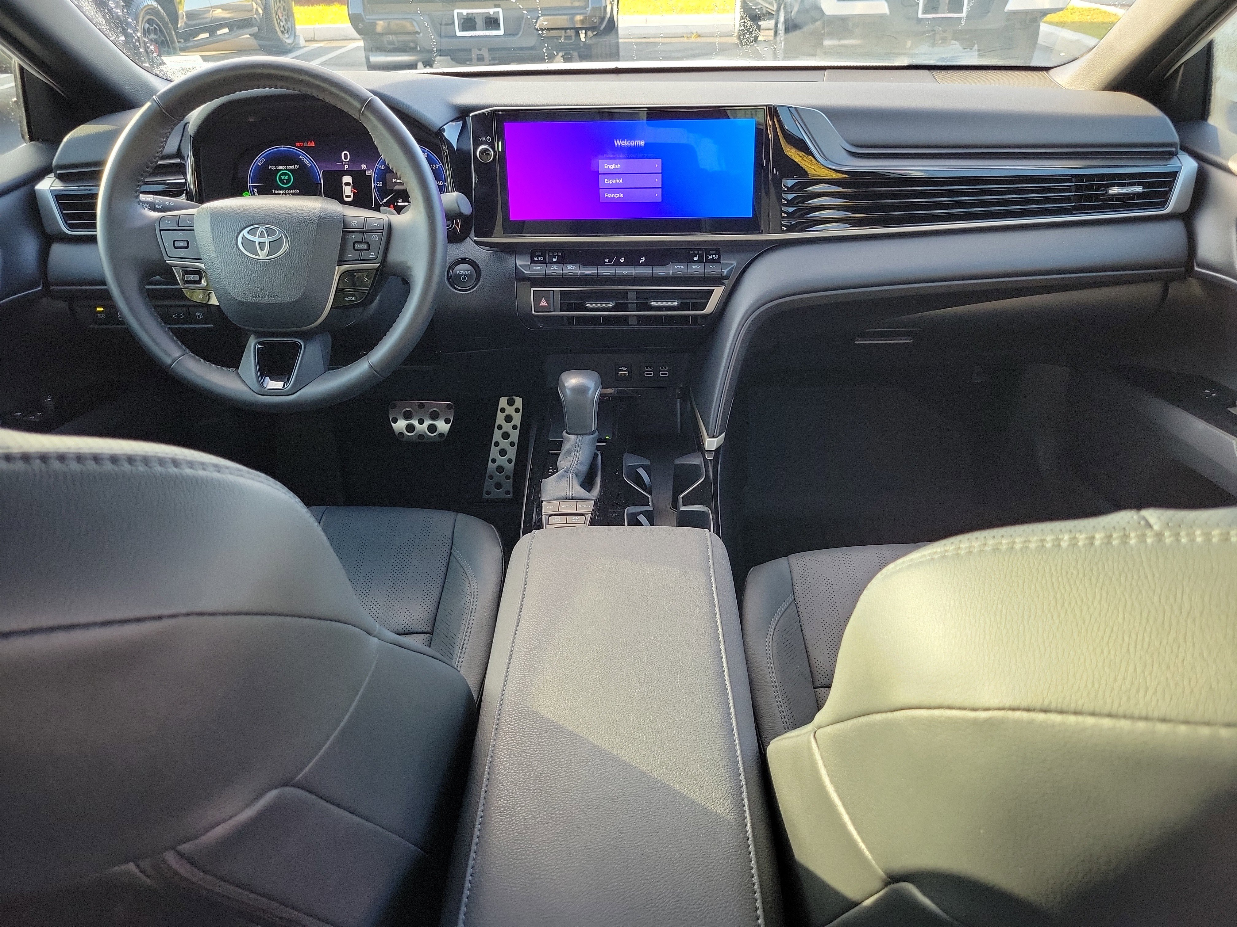 Used 2025 Toyota Camry XSE image 16