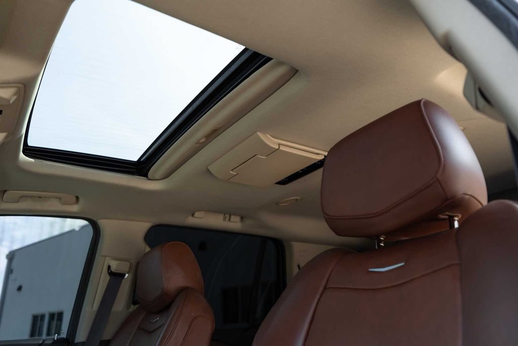 Used 2017 Cadillac Escalade Premium Luxury RWD image 15