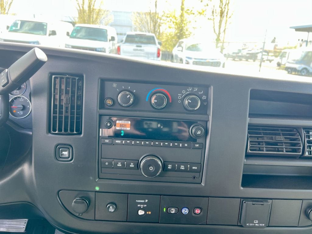 New 2025 GMC Savana 2500 w/ Communications Package RWD image 32