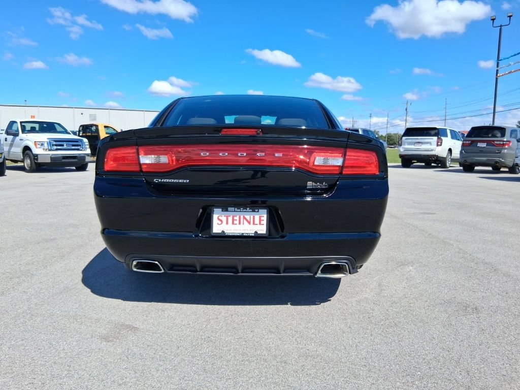 Used 2013 Dodge Charger SE RWD image 8
