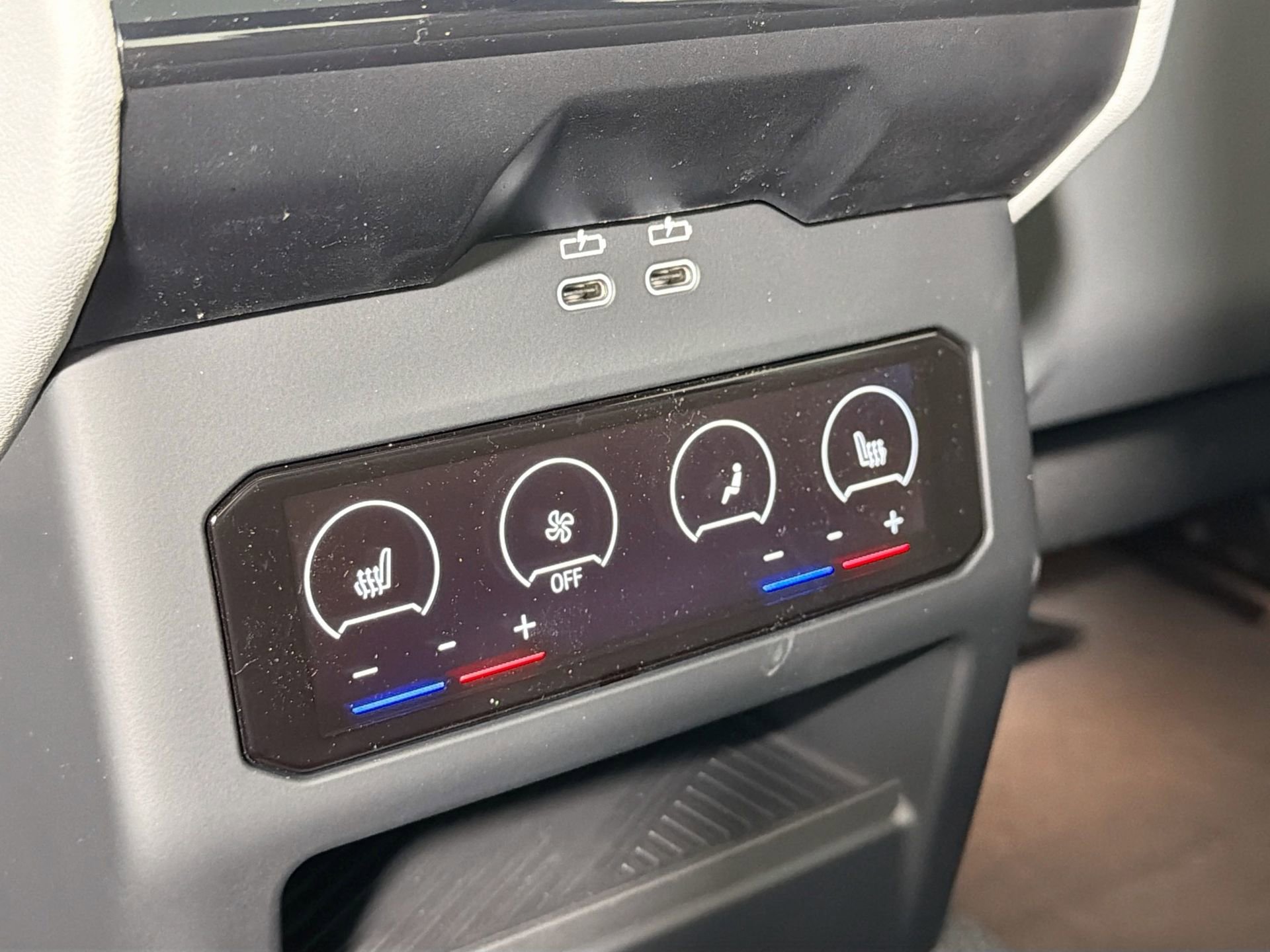 New 2026 BMW 550e xDrive image 26