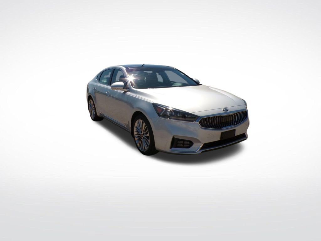 Used 2017 Kia Cadenza Limited FWD image 9