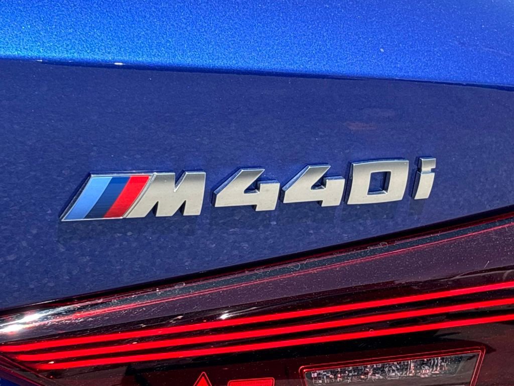 Used 2025 BMW M440i Convertible image 10
