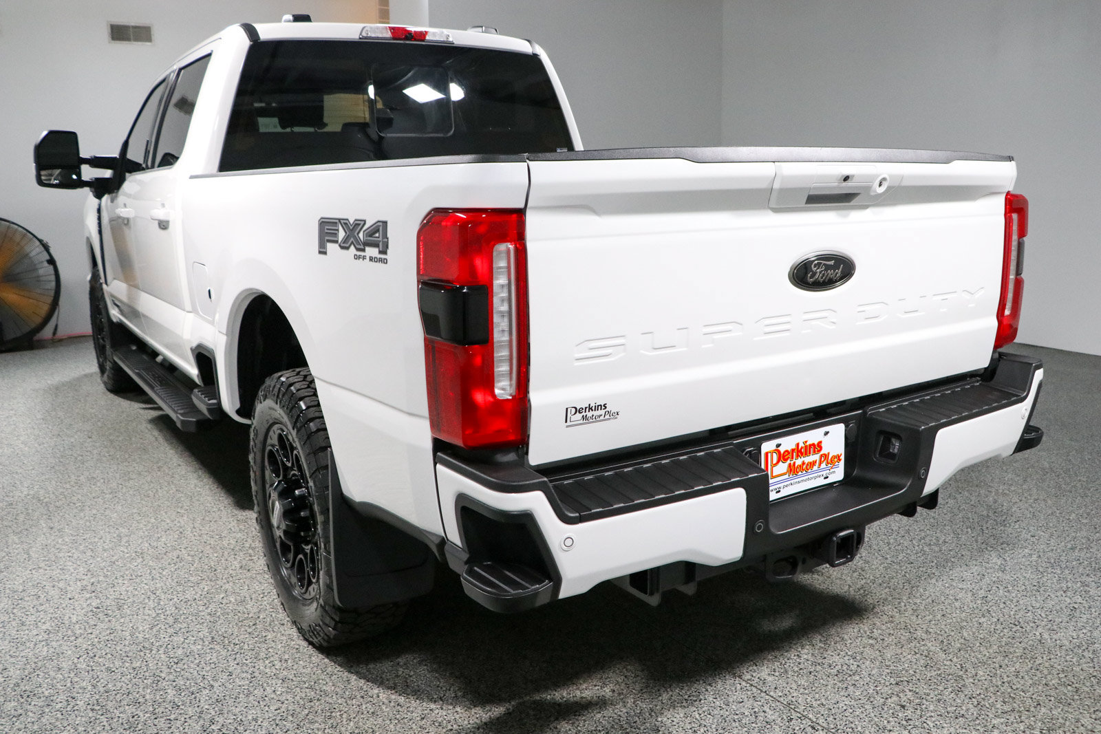 Used 2024 Ford F250 Lariat w/ Lariat Ultimate Package AWD/4WD image 9