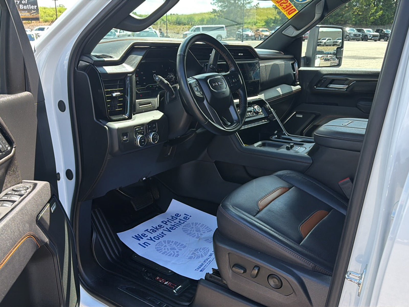 Used 2025 GMC Sierra 2500 AT4 AWD/4WD image 10