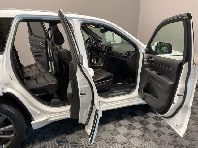 Used 2019 Jeep Grand Cherokee High Altitude AWD/4WD image 16