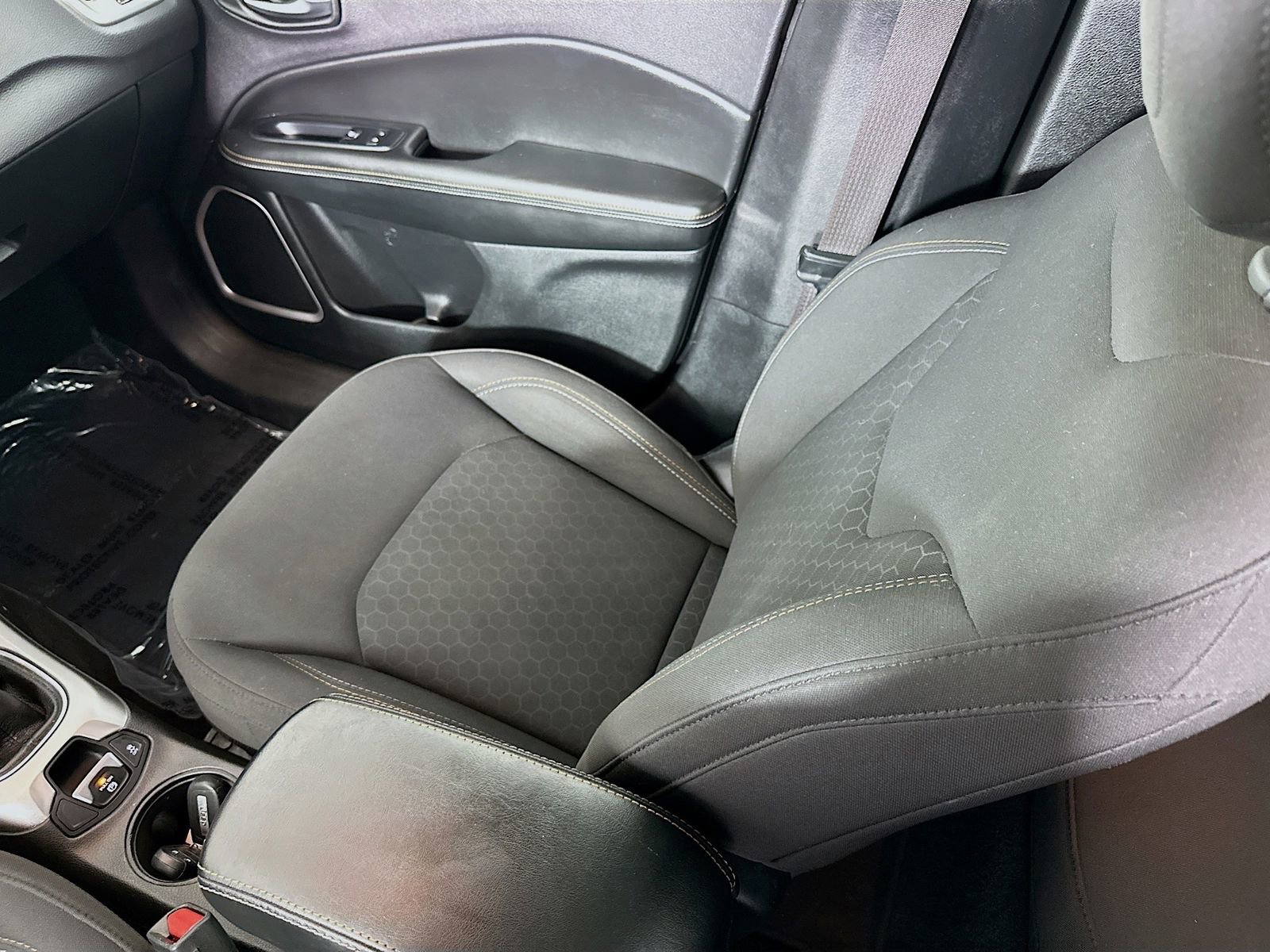 Used 2018 Jeep Compass Sport image 23