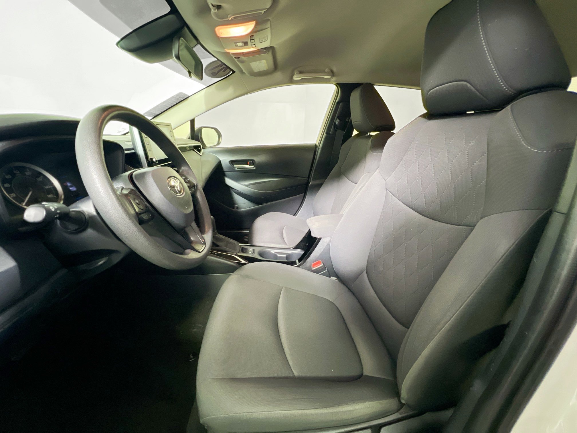 Used 2021 Toyota Corolla LE w/ LE Convenience Package FWD image 14