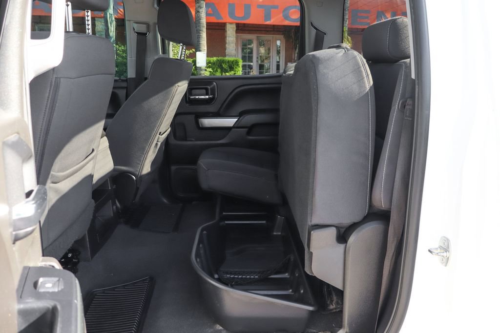 Used 2018 Chevrolet Silverado 1500 LT w/ All Star Edition image 39