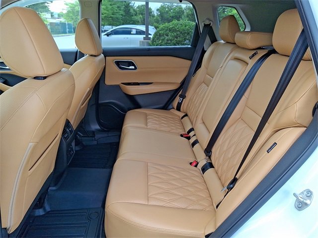 Used 2022 Nissan Rogue Platinum w/ Head-Up Display Package image 10