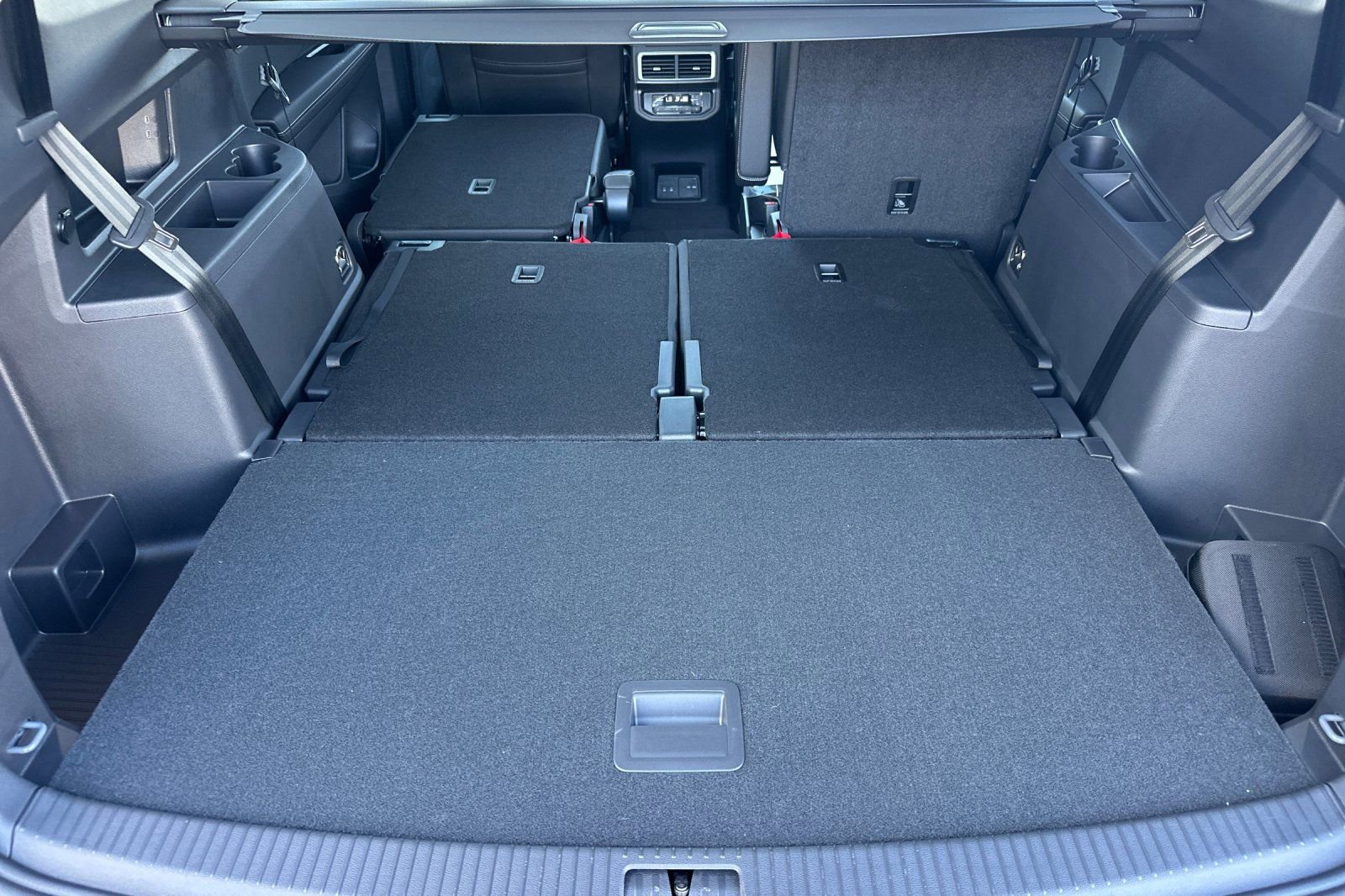 New 2026 Volkswagen Atlas SEL Premium R-Line image 14