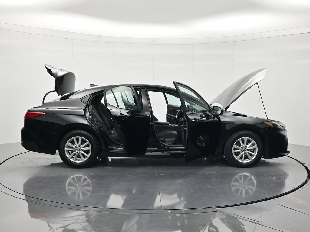 Used 2025 Toyota Camry LE FWD image 47