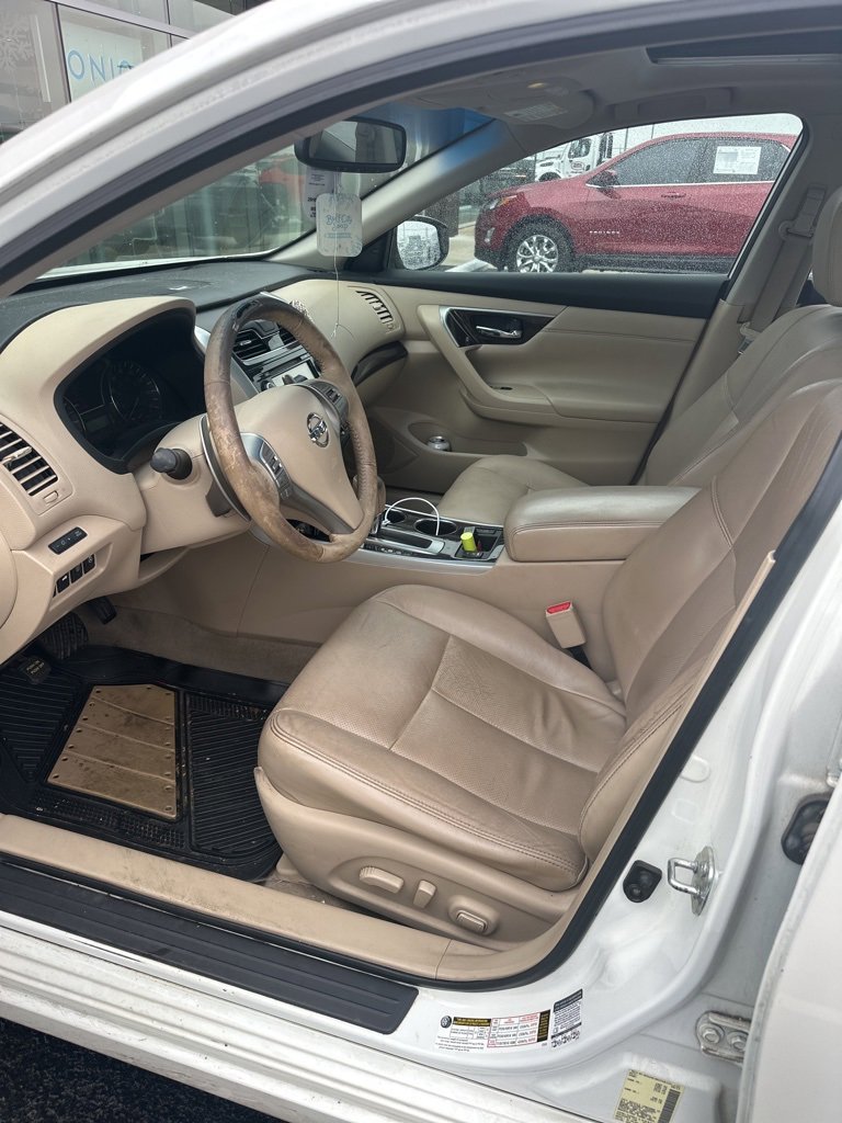 Used 2014 Nissan Altima 3.5 SL w/ Technology Package image 6