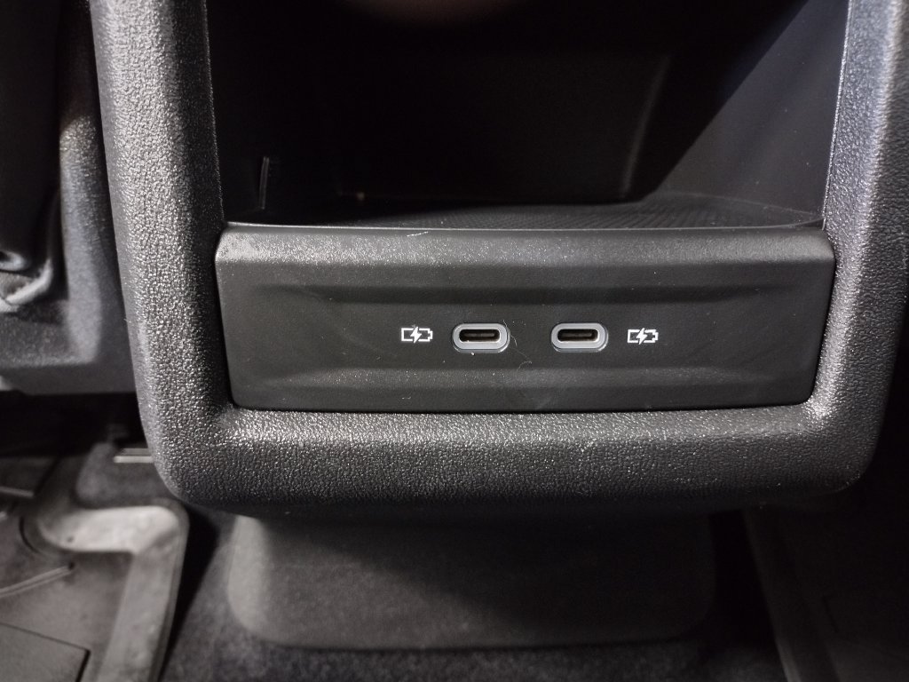 Certified 2023 Volkswagen ID.4 Pro AWD/4WD image 38