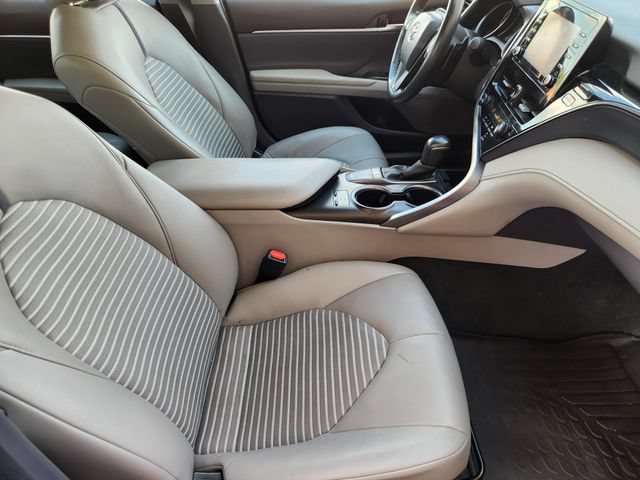 Used 2024 Toyota Camry SE w/ Cold Weather Package FWD image 13