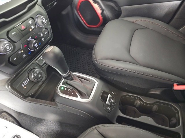 Certified 2023 Jeep Renegade Trailhawk w/ Trailhawk Elite Group image 23