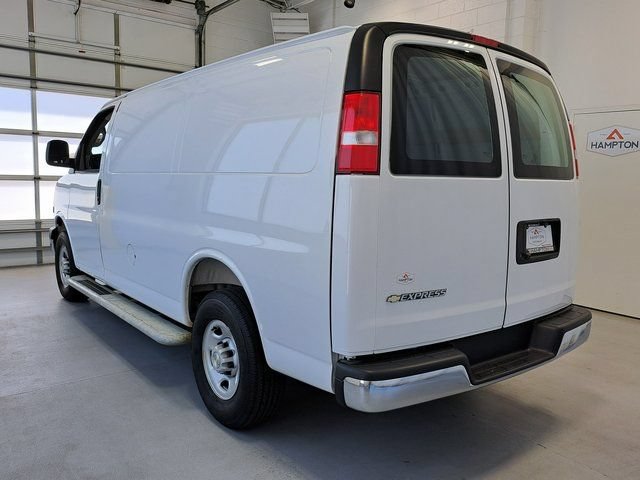 Used 2025 Chevrolet Express 2500 w/ Driver Convenience Package RWD image 7