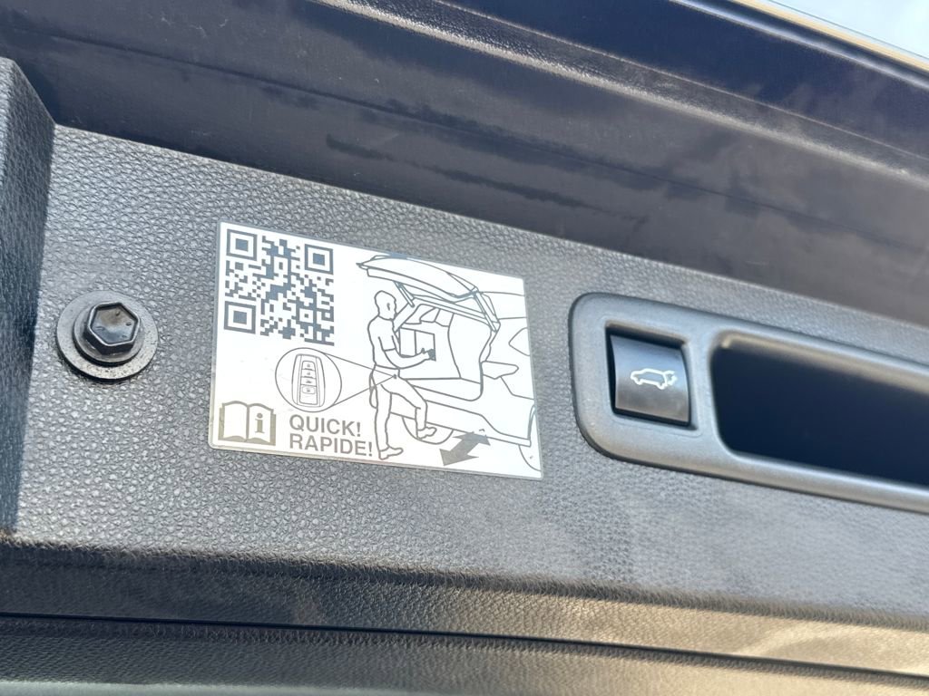 Used 2021 Toyota Highlander Limited AWD/4WD image 9