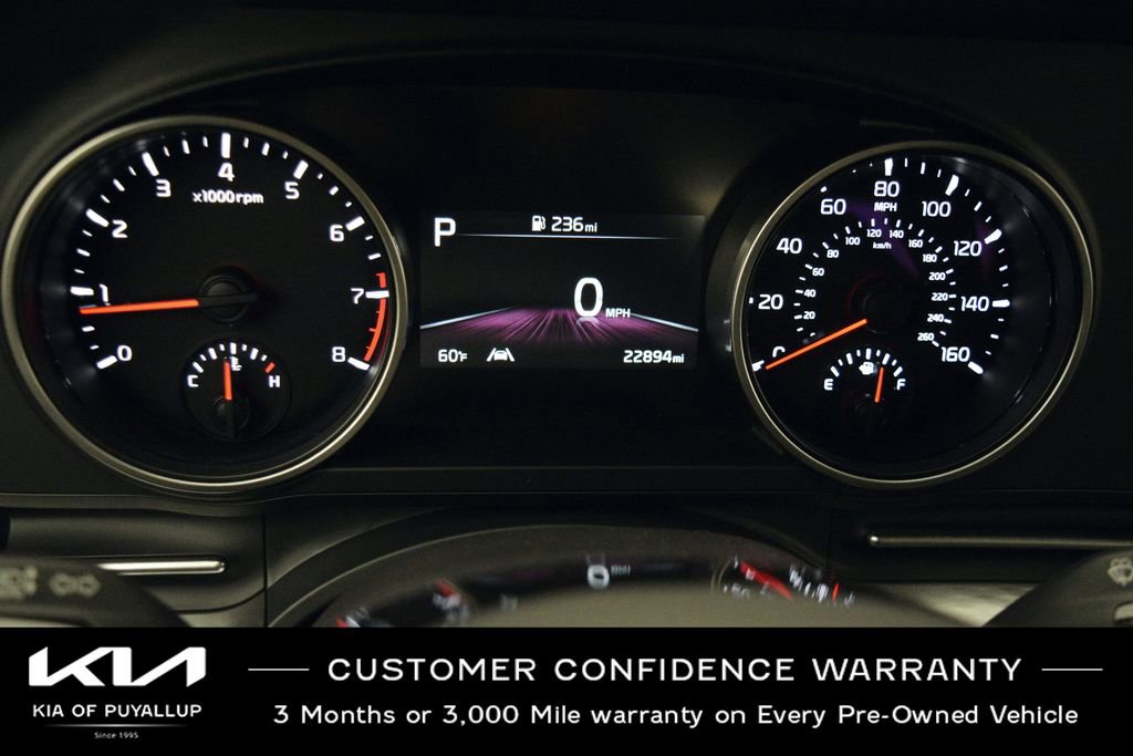 Used 2024 Kia Carnival LX FWD image 18