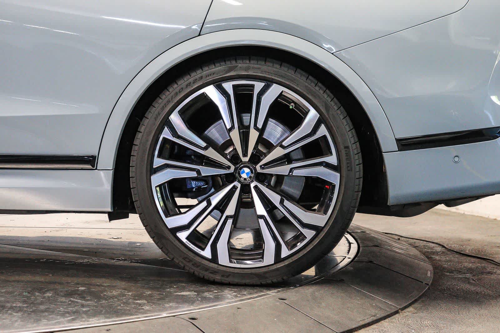 Used 2024 BMW X7 M60i w/ Executive Package AWD/4WD image 10