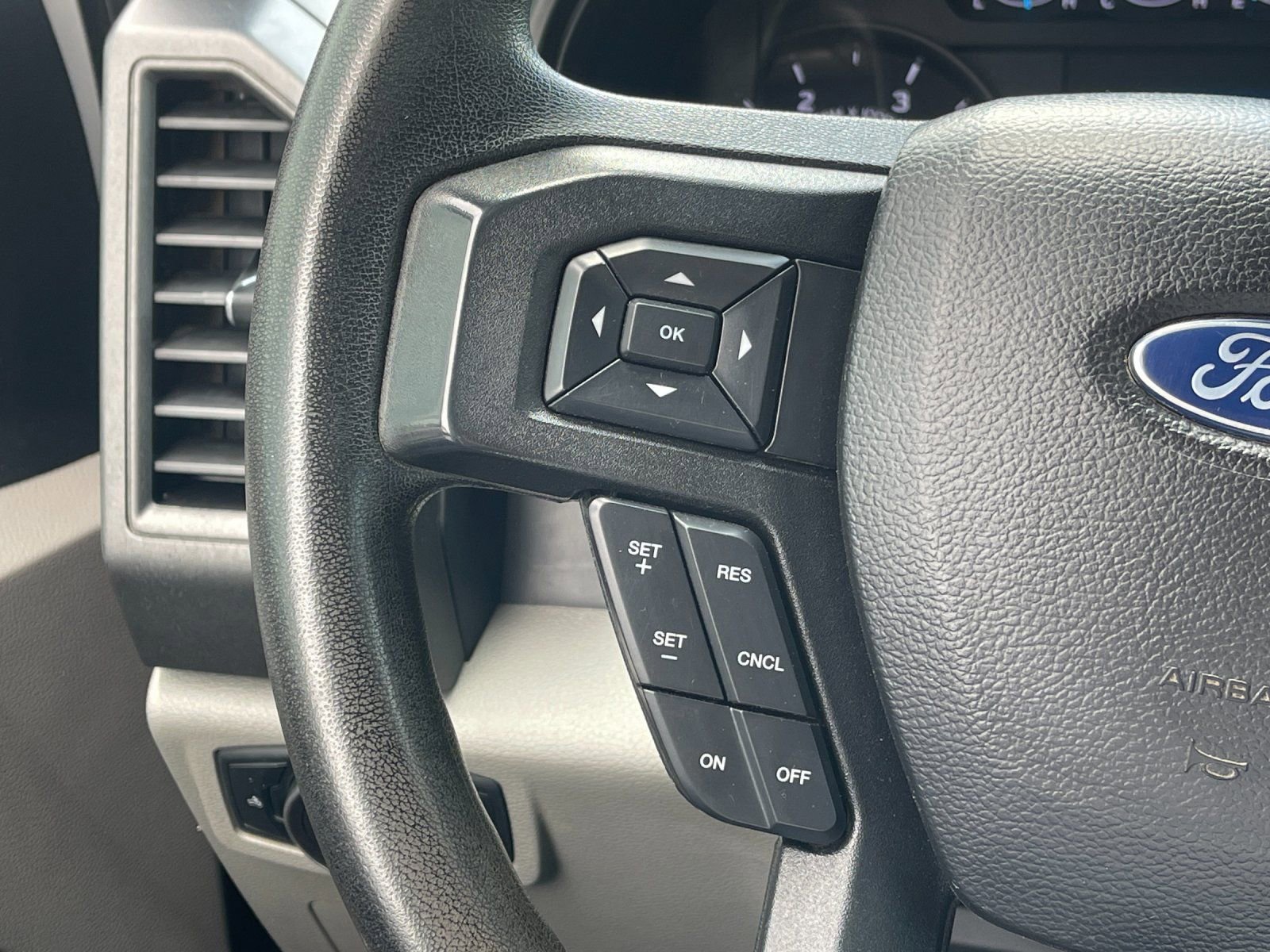 Used 2019 Ford F250 XL w/ Power Equipment Group AWD/4WD image 25